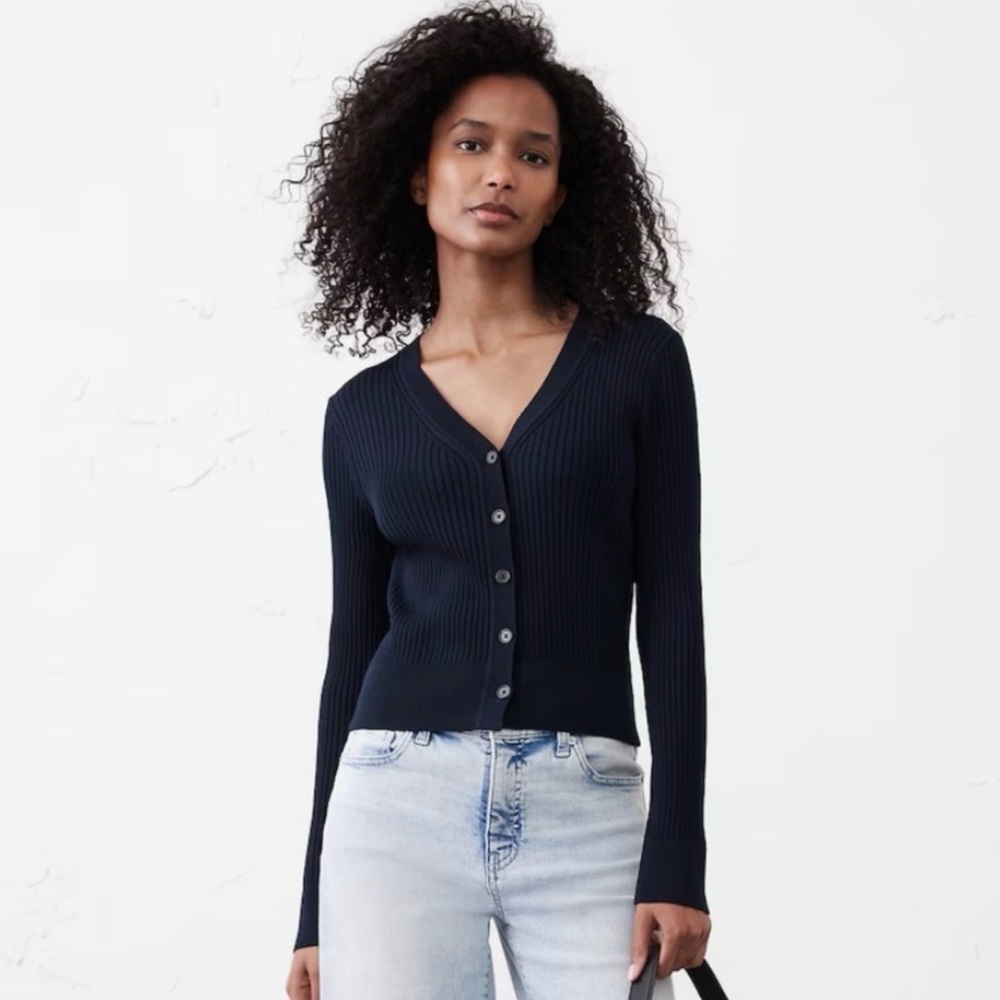 NWOT! Banana Republic Ribbed Button Up Cardigan in Navy